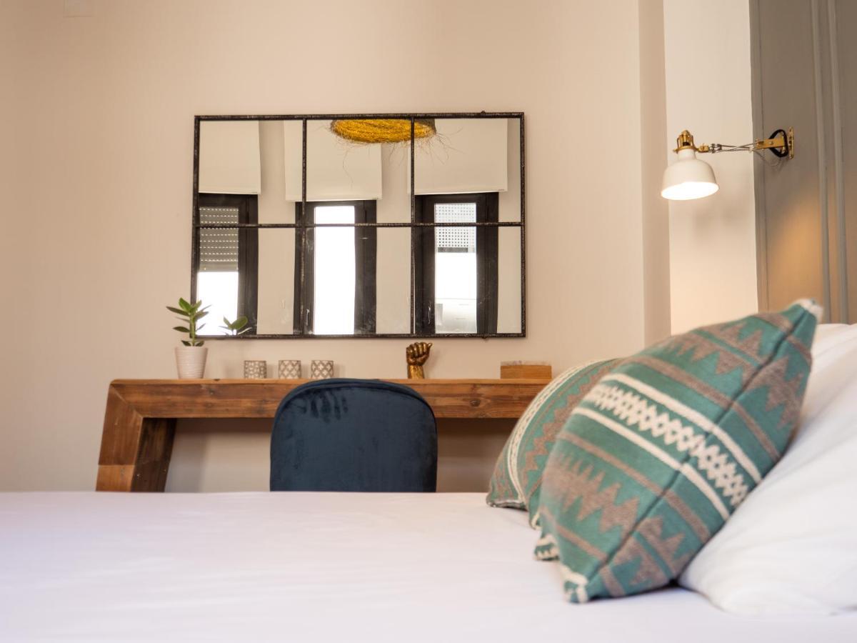Stylish Apartment In The Heart Of Malaga With Pool Экстерьер фото