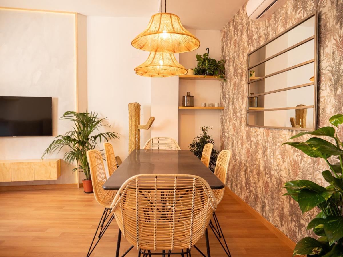 Stylish Apartment In The Heart Of Malaga With Pool Экстерьер фото